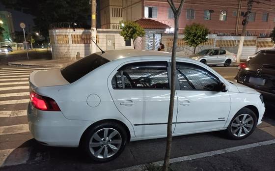 VOLKSWAGEN VOYAGE 1.6 MSI TOTALFLEX HIGHLINE 4P I-MOTION
